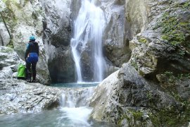 Cascade et vasque au Mt Perdu - Canyoning en Pyrénées - Espagne